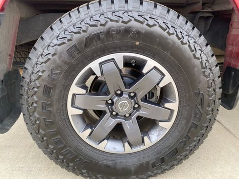 Used 2019 Nissan Frontier PRO-4X image 26