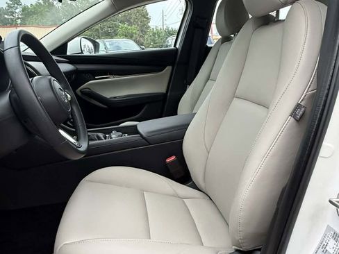 Used 2023 MAZDA MAZDA3 s FWD image 7
