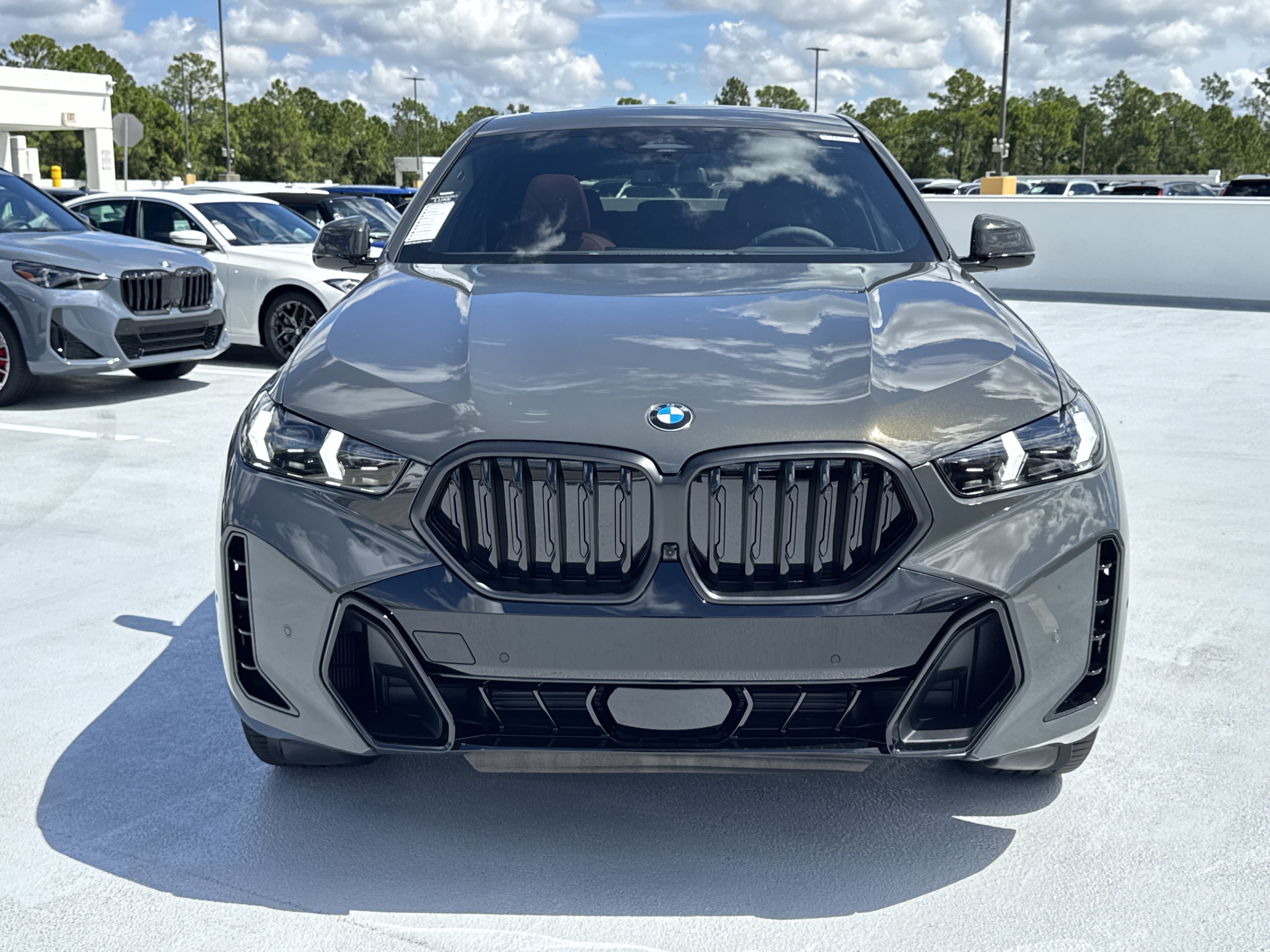 New 2027 BMW X6 xDrive40i w/ Executive Package AWD/4WD image 2