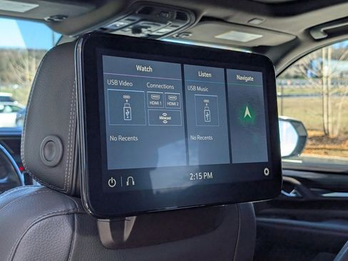 Used 2021 GMC Yukon Denali w/ Denali Premium Package image 30