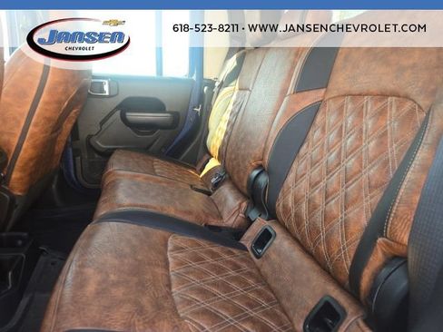 Used 2023 Jeep Gladiator Sport AWD/4WD image 19