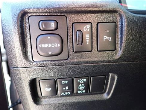Used 2018 Toyota 4Runner Limited AWD/4WD image 16