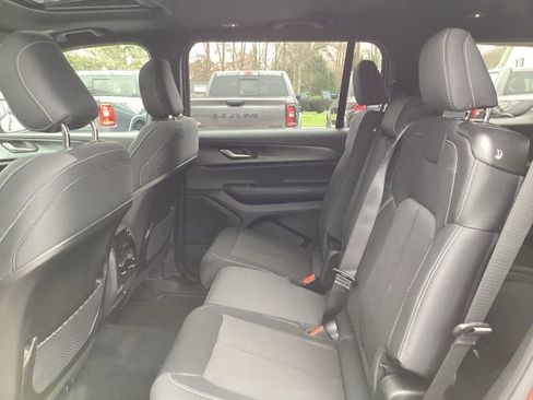 New 2025 Jeep Grand Cherokee L Laredo w/ Luxury Tech Group I image 22