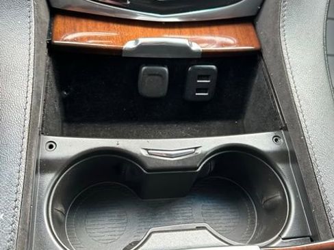 Used 2016 Cadillac Escalade ESV Premium image 28