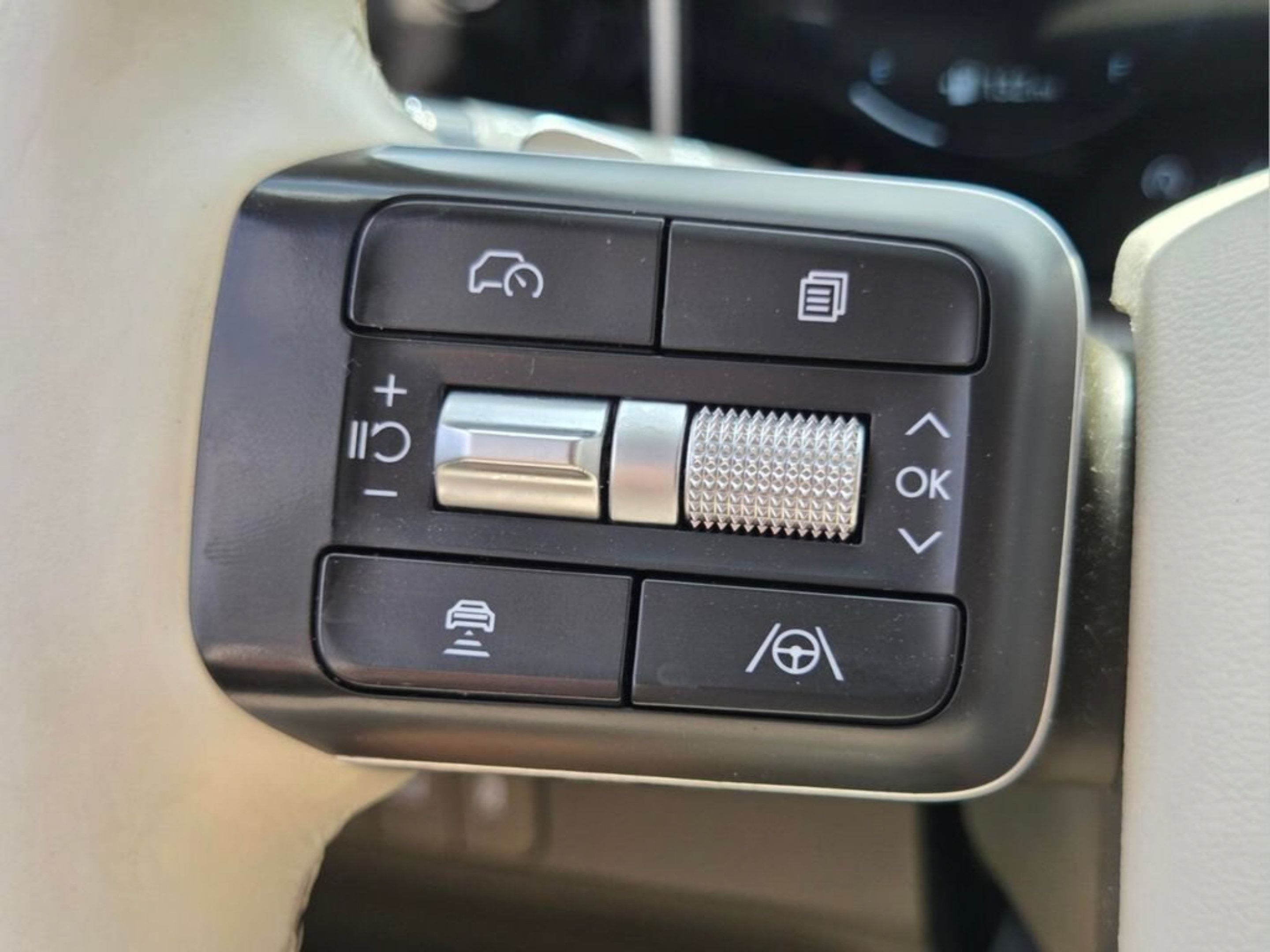 Used 2024 Hyundai Santa Fe Calligraphy AWD/4WD image 32
