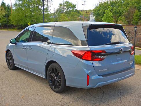 Used 2025 Honda Odyssey Sport-L image 6