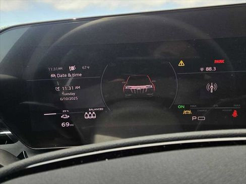 New 2025 Audi Q6 e-tron Premium Plus image 28