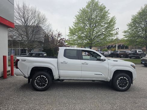 New 2026 Toyota Tacoma TRD Sport AWD/4WD image 2