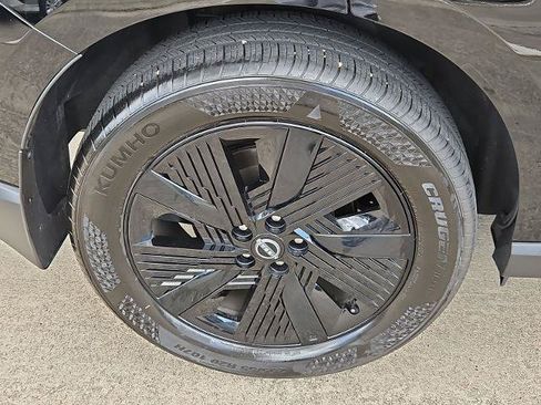 Certified 2025 Nissan Murano SV FWD image 10
