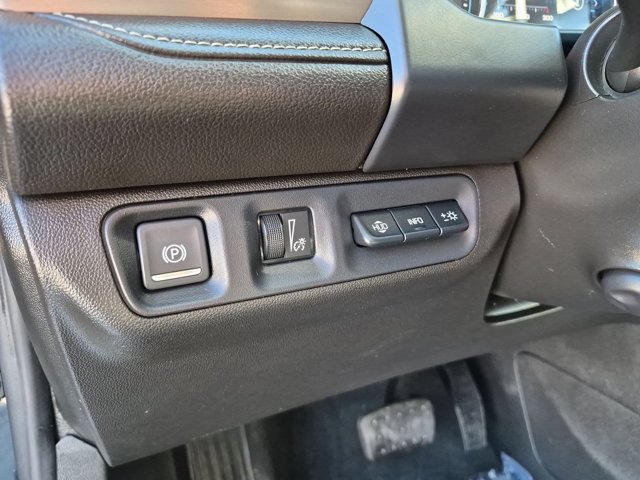 Used 2021 GMC Acadia Denali w/ Denali Ultimate Package AWD/4WD image 29