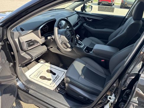 Used 2025 Subaru Outback Onyx Edition AWD/4WD image 12