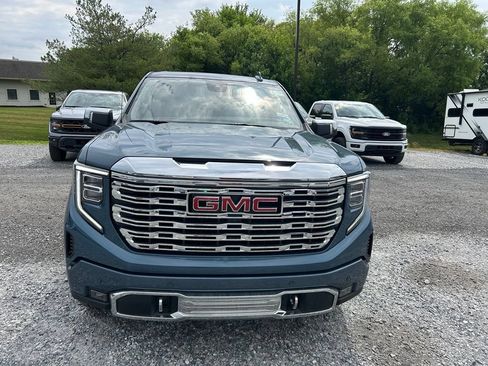 Used 2024 GMC Sierra 1500 Denali w/ Denali Reserve Package AWD/4WD image 16