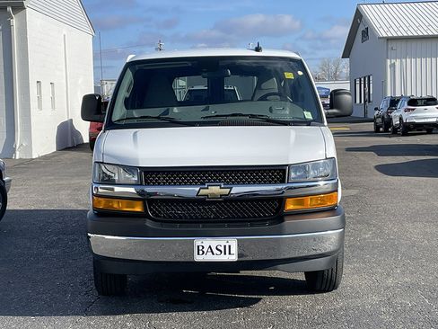 Used 2025 Chevrolet Express 3500 LT w/ LT Preferred Equipment Group image 5