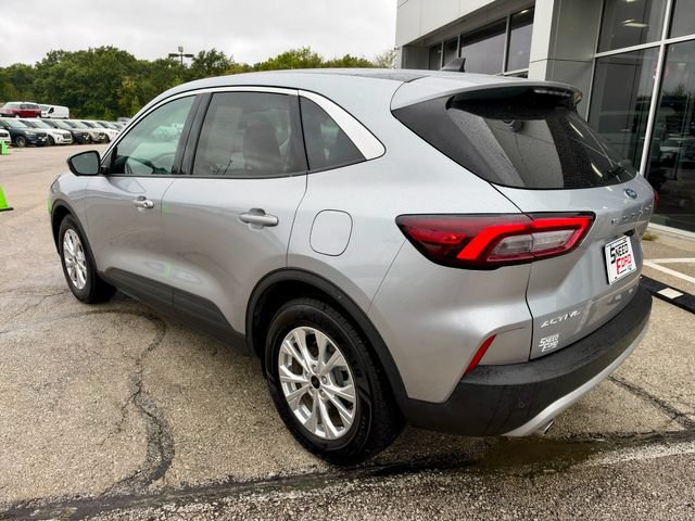 Used 2023 Ford Escape Active w/ Tech Pack #2 FWD image 5
