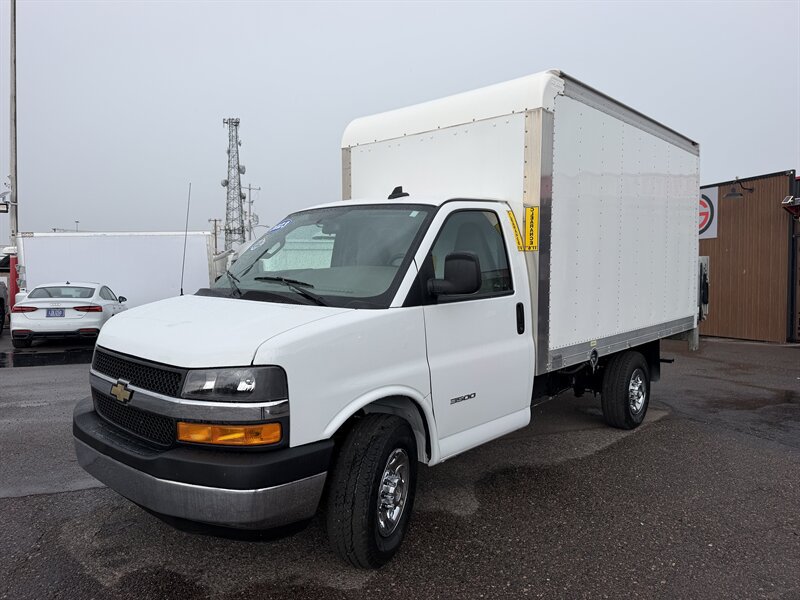 Used 2023 Chevrolet Express 3500 RWD image 7