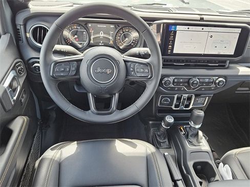 New 2025 Jeep Gladiator Sport w/ Premium Package image 5