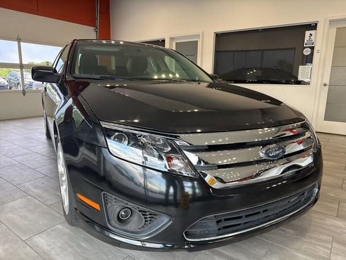 Used 2010 Ford Fusion SE FWD image 1