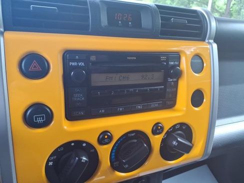 Used 2007 Toyota FJ Cruiser 4WD image 18