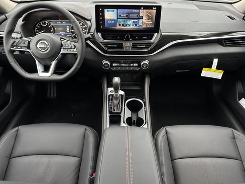 New 2025 Nissan Altima 2.5 SR w/ SR Premium Package image 10