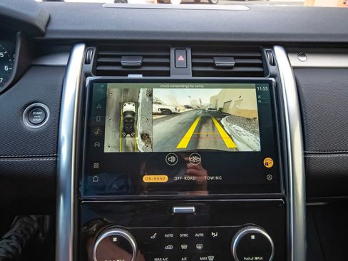 New 2026 Land Rover Discovery Limited Edition image 20