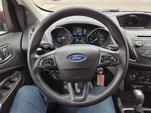 Used 2017 Ford Escape SE AWD/4WD image 18