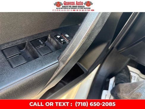 Used 2019 Toyota Corolla LE FWD image 38