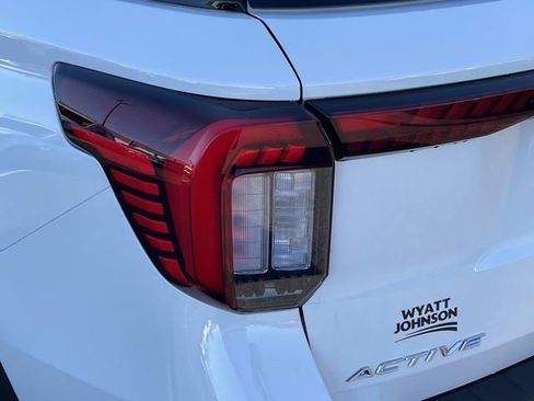 New 2025 Ford Explorer Active w/ Active Comfort Package image 10