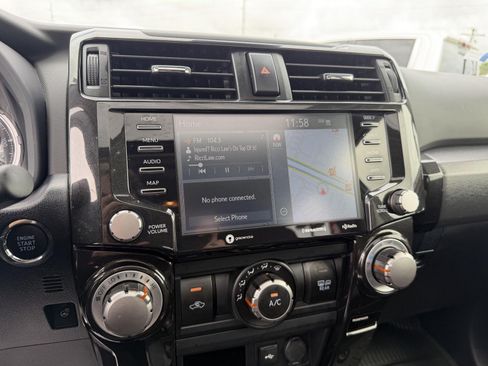 Used 2024 Toyota 4Runner TRD Off-Road Premium w/ Moonroof Package AWD/4WD image 30