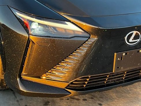 Used 2023 Lexus RZ 450e Premium image 7