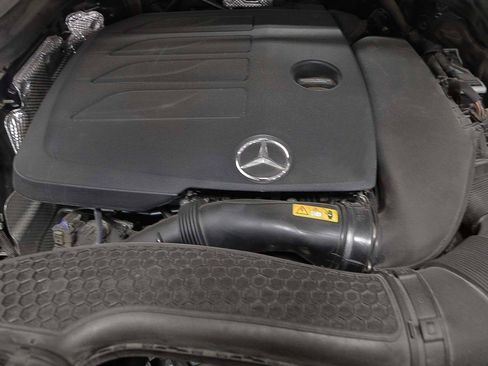Used 2022 Mercedes-Benz GLC 300 image 17