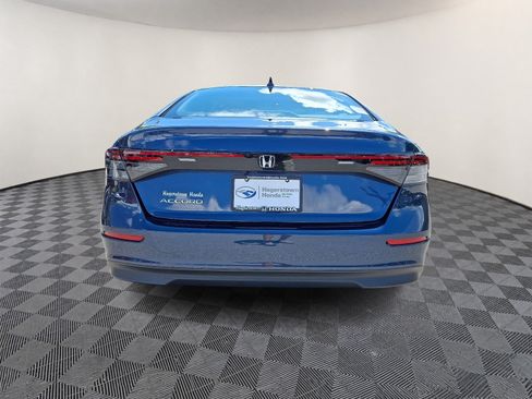 Used 2023 Honda Accord EX image 5