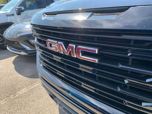 New 2026 GMC Sierra 1500 Elevation image 9