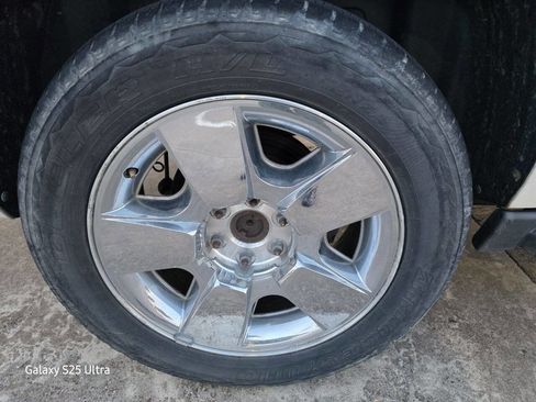 Used 2010 Chevrolet Suburban LTZ image 39