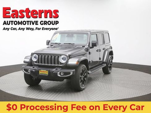 Used 2025 Jeep Wrangler Unlimited Sahara AWD/4WD image 50