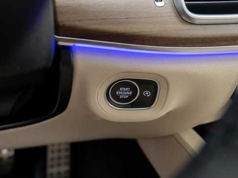 New 2026 Mercedes-Benz GLS 450 4MATIC image 29