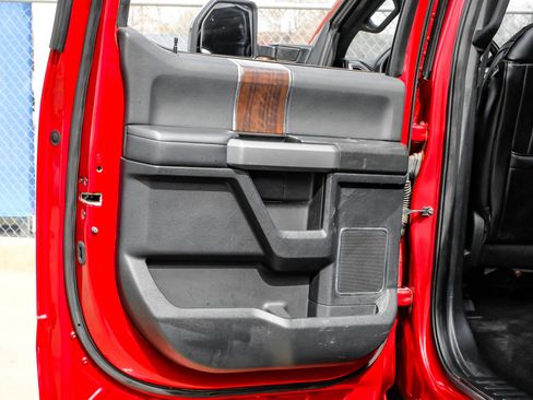 Used 2017 Ford F250 Platinum w/ Platinum Ultimate Package image 38