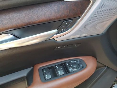 Used 2024 Cadillac XT5 Sportv AWD/4WD image 15
