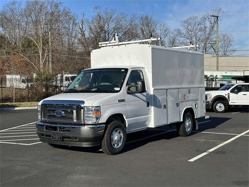 New 2025 Ford E-350 and Econoline 350 Super Duty w/ Power Equipment Group image 5