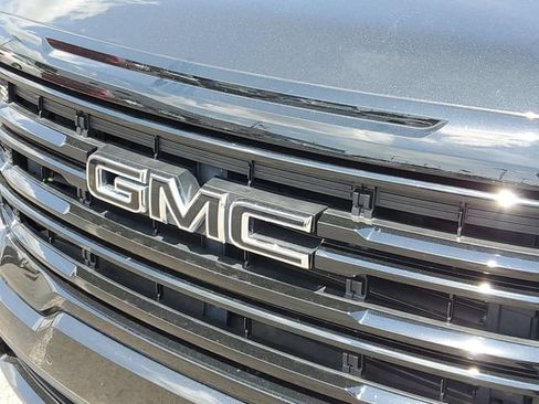 Certified 2022 GMC Acadia SLE w/ Driver Convenience Package AWD/4WD image 29
