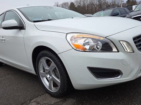 Used 2012 Volvo S60 T5 image 18