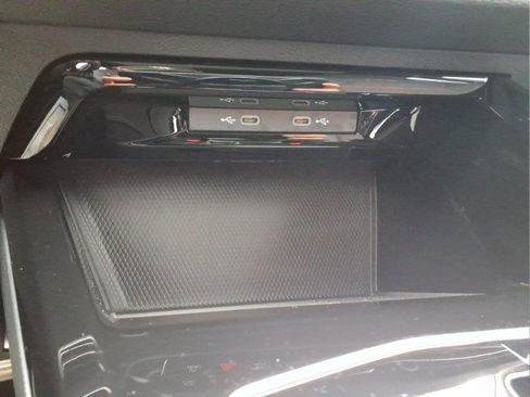 Certified 2025 Volkswagen GTI SE FWD image 25