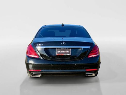 Used 2017 Mercedes-Benz S 550 Sedan image 4