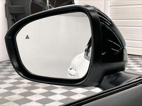 New 2026 Nissan Kicks SR w/ SR Premium Package FWD image 27