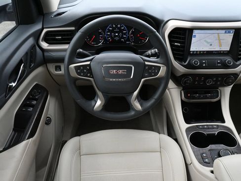 Used 2023 GMC Acadia Denali AWD/4WD image 10