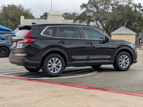 Used 2023 Honda CR-V LX image 4