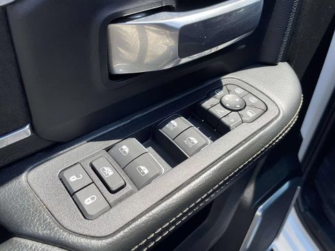 Used 2025 RAM 2500 Laramie w/ Night Edition AWD/4WD image 17