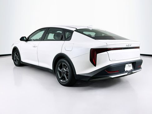 Used 2025 Kia K4 LXS image 5