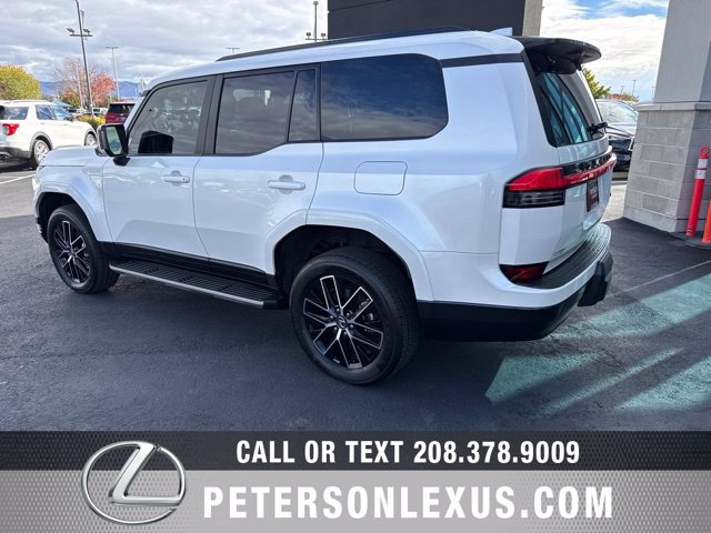Used 2024 Lexus GX 550 w/ Cold Area Package AWD/4WD image 4