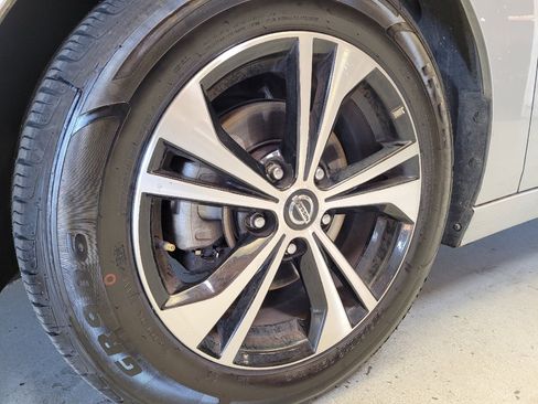 Used 2023 Nissan Sentra SV image 31