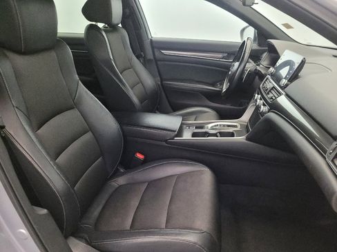 Used 2018 Honda Accord Sport image 21